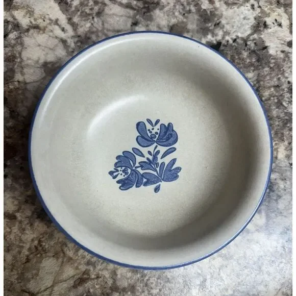 Pfaltzgraff Dining Pfaltzgraff Yorktowne Soup Bowl Rounded